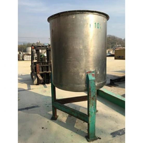 รับซื้อ-ขายถังอุตสาหกรรม - บริษัท รวมเศษชลบุรี 83 จำกัด - ถังอุตสาหกรรม  ถังกรองน้ำผึ้ง  ถังอุตสาหกรรมมือสอง  ถังน้ำผึ้ง  รังซื้อถังอุตสาหกรรม  จำหน่ายถังอุตสาหกรรม 